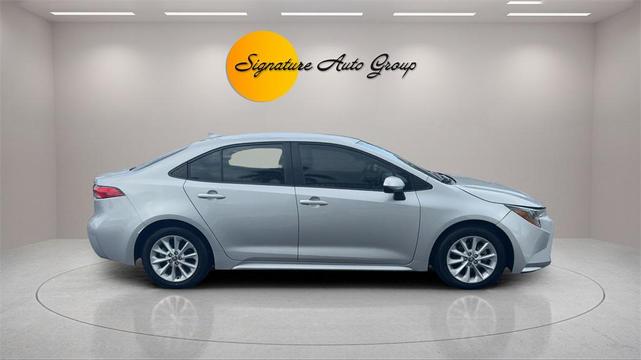 Photo of 2021 Silver Toyota Corolla