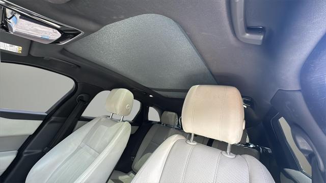 Photo of 2018 White Land Rover Range Rover Velar