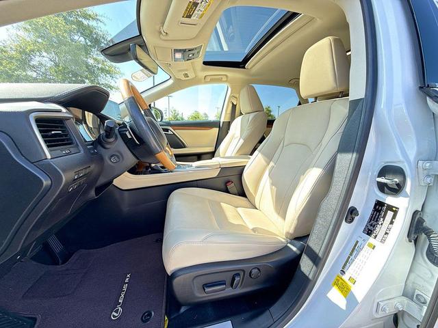Photo of 2022 Eminent White Pearl Lexus RX 350