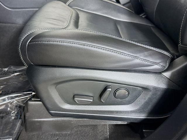 Photo of 2022 Carbonized Gray Metallic Ford Explorer