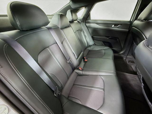 Photo of 2024 Wolf Gray Kia K5