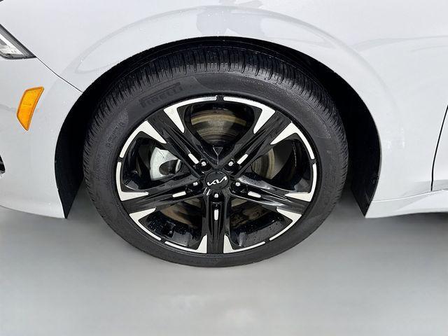 Photo of 2024 Wolf Gray Kia K5