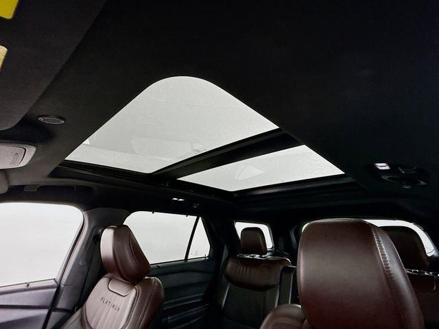 Photo of 2020 Black Ford Explorer