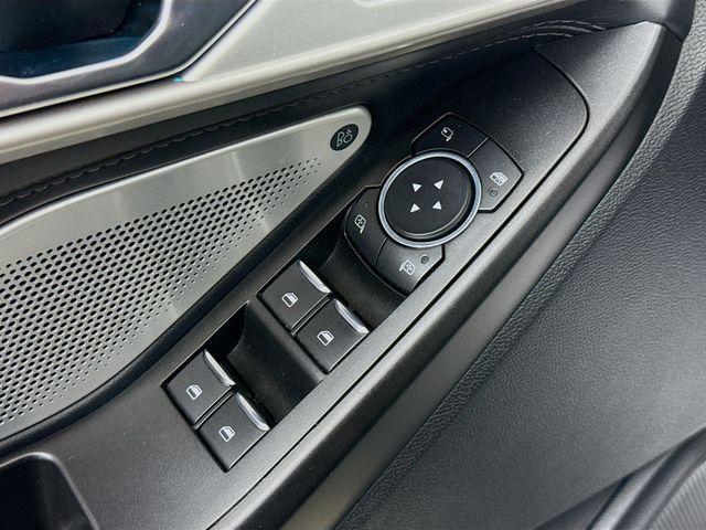 Photo of 2020 Black Ford Explorer