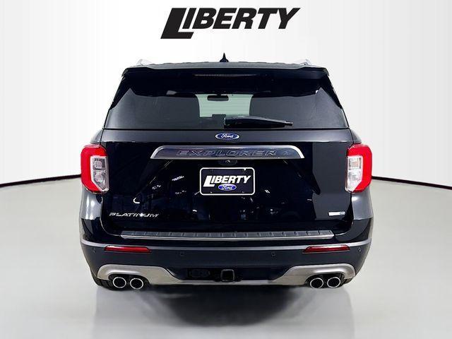 Photo of 2020 Black Ford Explorer