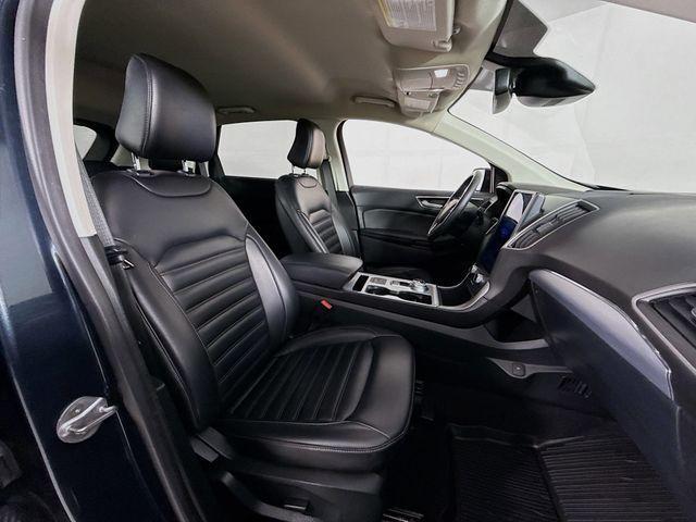 Photo of 2022 Stone Blue Metallic Ford Edge
