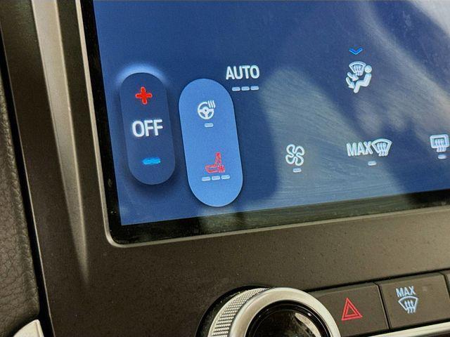 Photo of 2022 Stone Blue Metallic Ford Edge