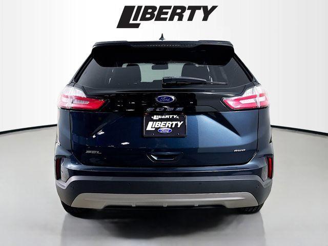 Photo of 2022 Stone Blue Metallic Ford Edge
