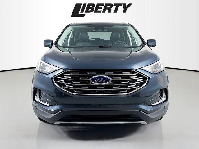 Photo of 2022 Stone Blue Metallic Ford Edge