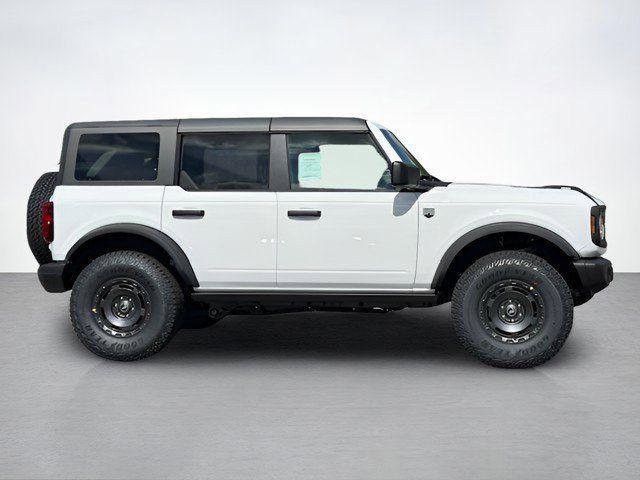 Photo of 2025 Oxford White Ford Bronco