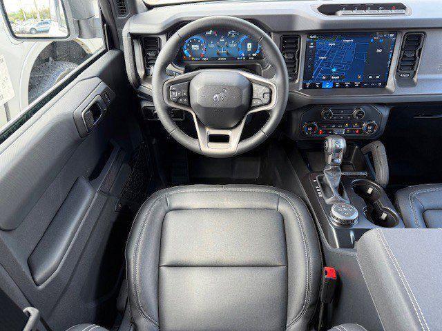 Photo of 2025 Oxford White Ford Bronco