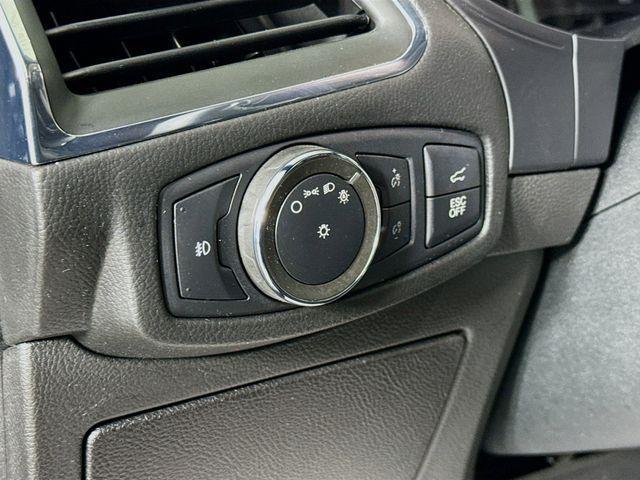 Photo of 2022 Stone Blue Metallic Ford Edge