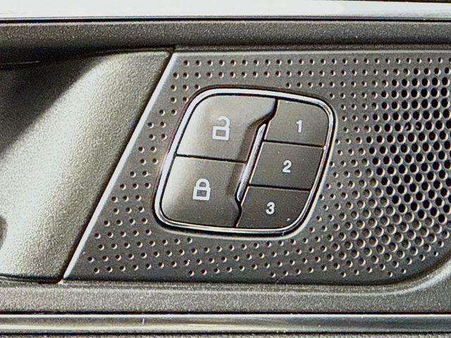 Photo of 2022 Stone Blue Metallic Ford Edge