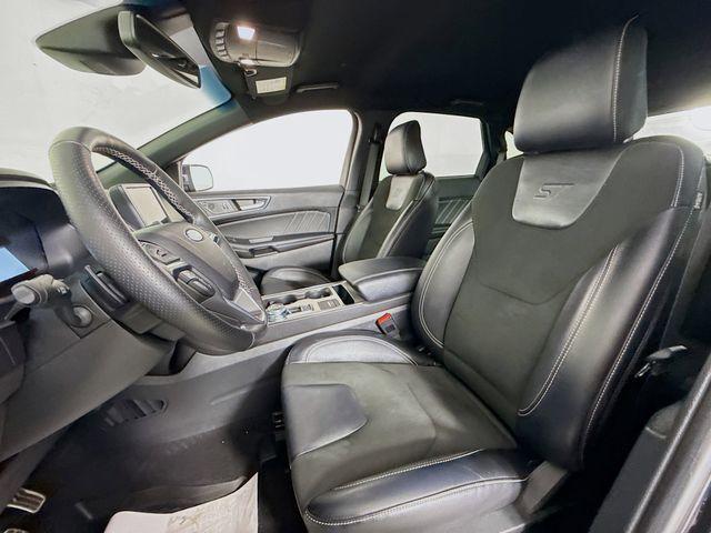 Photo of 2022 Stone Blue Metallic Ford Edge