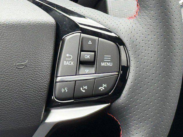 Photo of 2025 White Ford Explorer