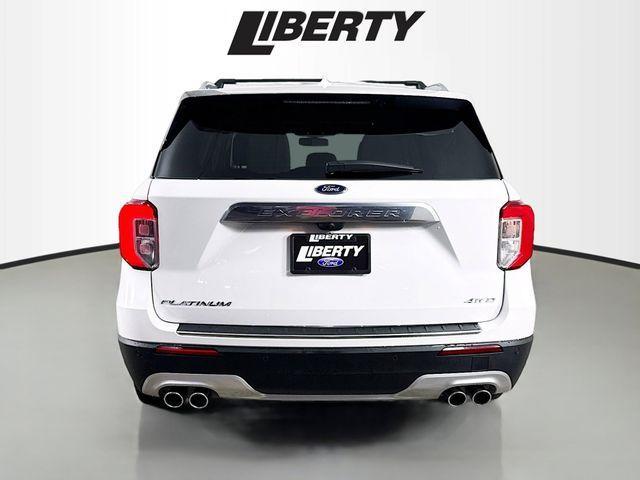 Photo of 2022 Star White Ford Explorer