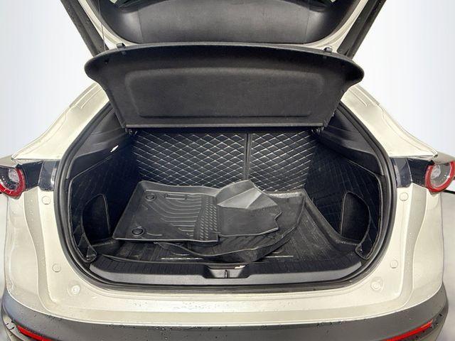 Photo of 2024 Snowflake White Pearl Mazda CX-30