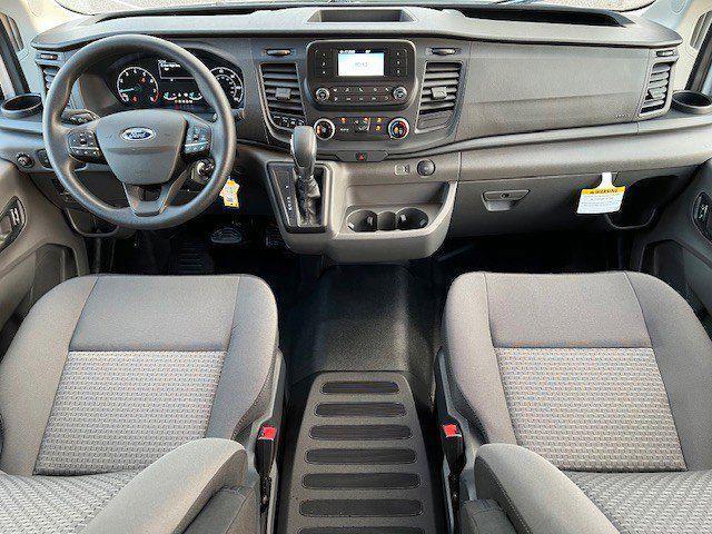 Photo of 2025 Oxford White Ford Transit-250
