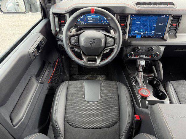 Photo of 2025 Green Ford Bronco
