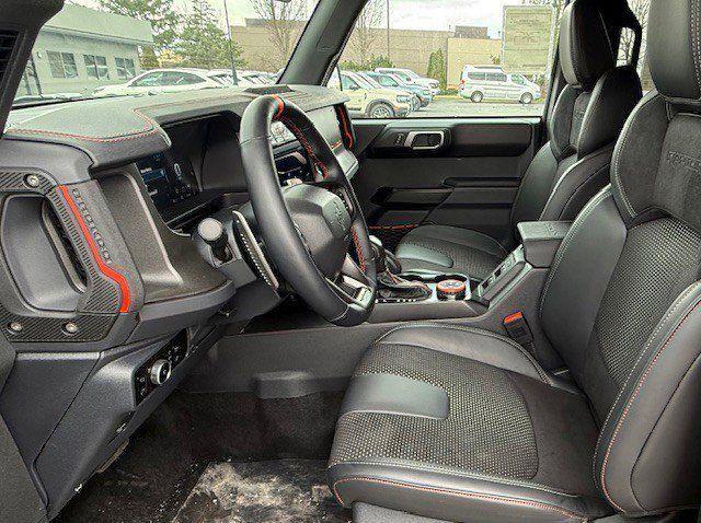 Photo of 2025 Green Ford Bronco