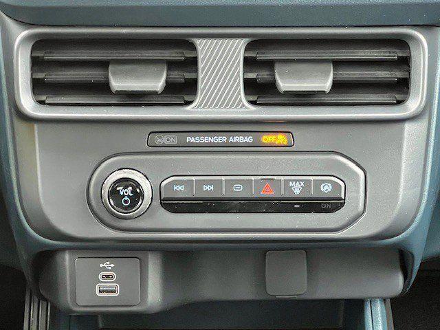 Photo of 2025 Oxford White Ford Maverick