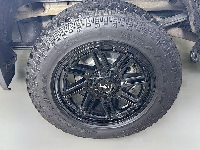 Photo of 2019 Summit White Chevrolet Silverado 1500