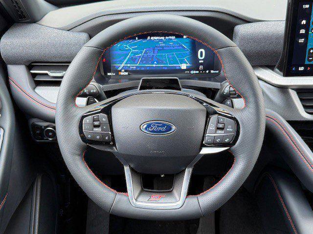 Photo of 2025 Gray Metallic Ford Explorer