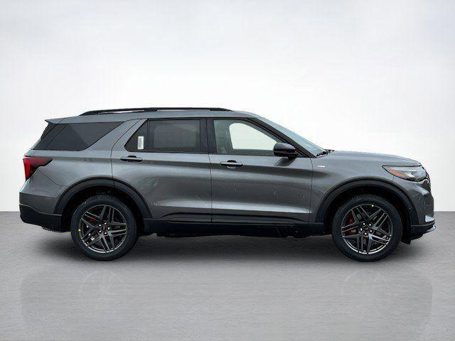 Photo of 2025 Gray Metallic Ford Explorer