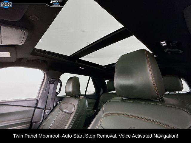Photo of 2022 Star White Ford Explorer