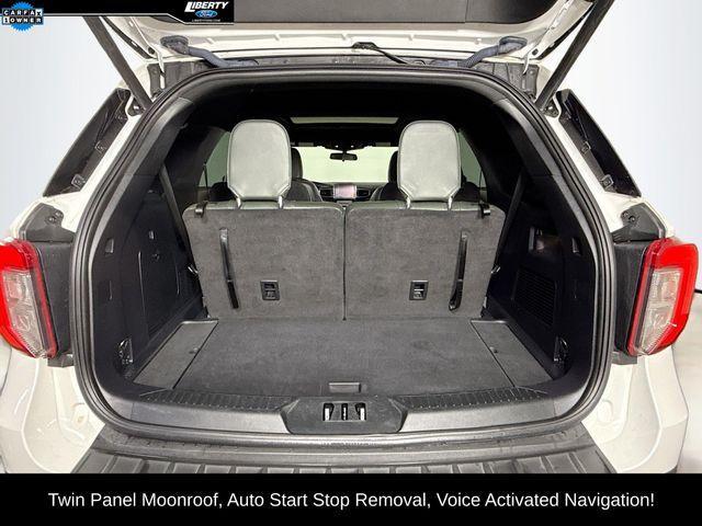 Photo of 2022 Star White Ford Explorer
