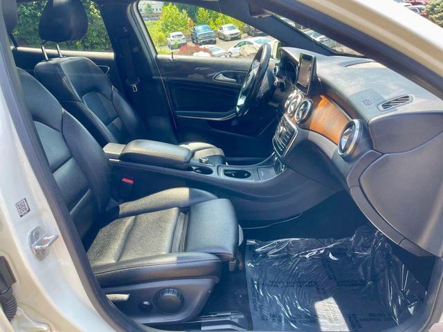 Photo of 2016 Cirrus White Mercedes-Benz GLA-Class