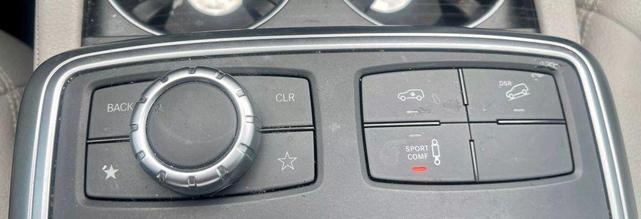 Photo of 2015 Silver Mercedes-Benz M-Class