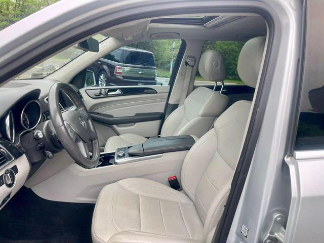 Photo of 2015 Silver Mercedes-Benz M-Class