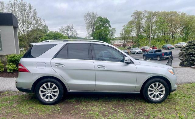 Photo of 2015 Silver Mercedes-Benz M-Class