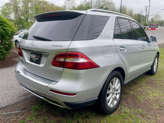 Photo of 2015 Silver Mercedes-Benz M-Class