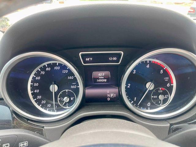 Photo of 2015 Silver Mercedes-Benz M-Class