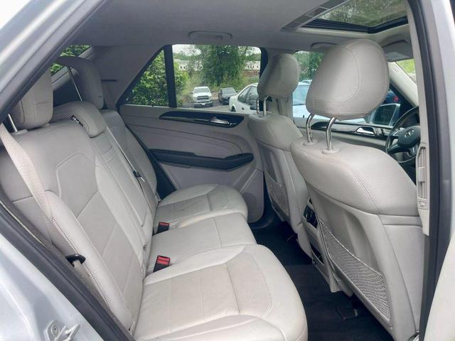 Photo of 2015 Silver Mercedes-Benz M-Class