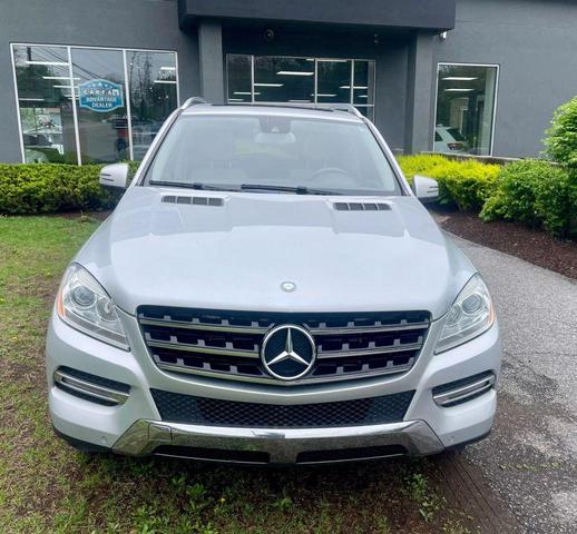 Photo of 2015 Silver Mercedes-Benz M-Class