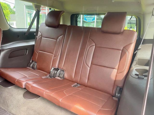 Photo of 2016 White Chevrolet Suburban