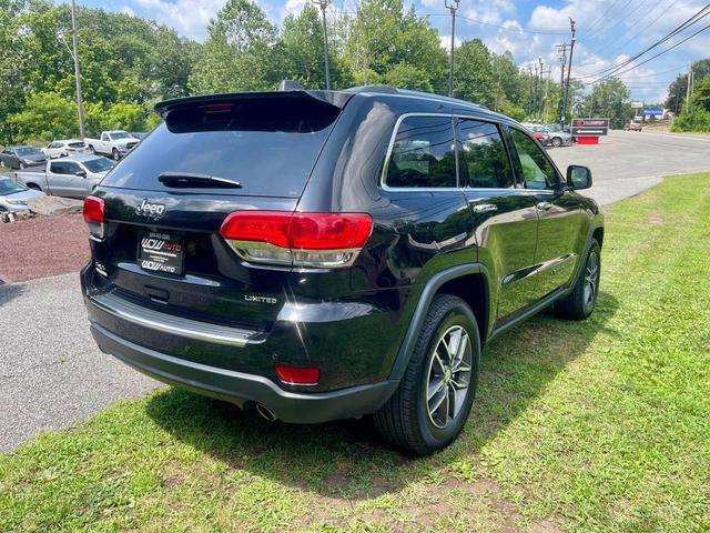 Photo of 2018 Black Jeep Grand Cherokee