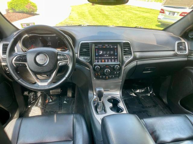 Photo of 2018 Black Jeep Grand Cherokee