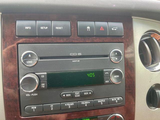 Photo of 2010 Burgundy Ford Expedition
