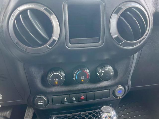 Photo of 2016 White Jeep Wrangler Unlimited