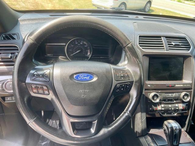 Photo of 2018 Grey Ford Explorer