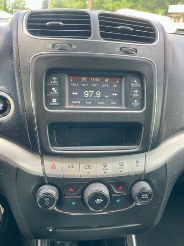 Photo of 2015 Gray Dodge Journey