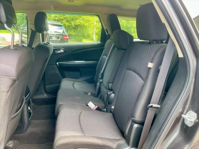 Photo of 2015 Gray Dodge Journey