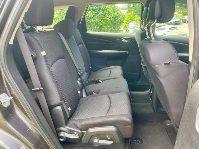 Photo of 2015 Gray Dodge Journey