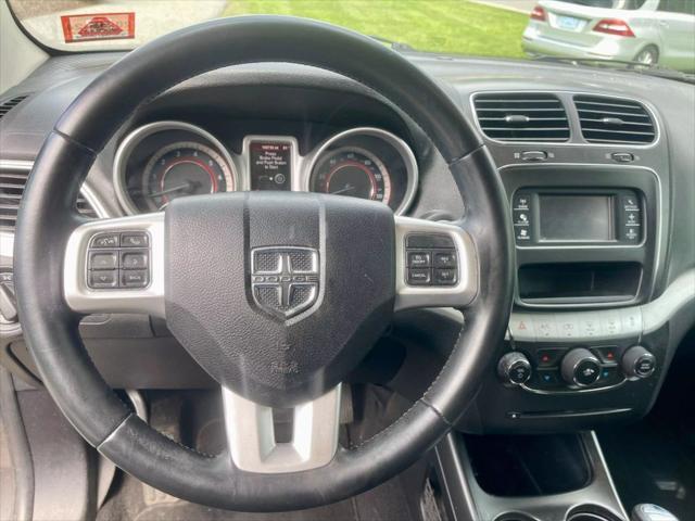 Photo of 2015 Gray Dodge Journey