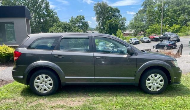 Photo of 2015 Gray Dodge Journey