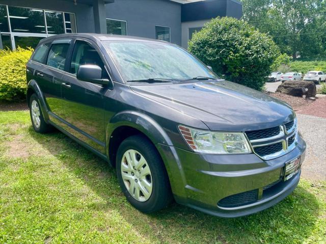 Photo of 2015 Gray Dodge Journey